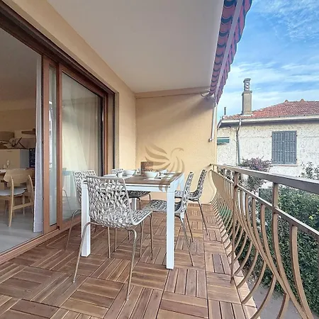 Apt3br,ac,wifi, Sea View, Parking, 3min To * Fréjus