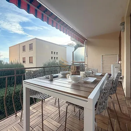 Apt3br,ac,wifi, Sea View, Parking, 3min To * Fréjus