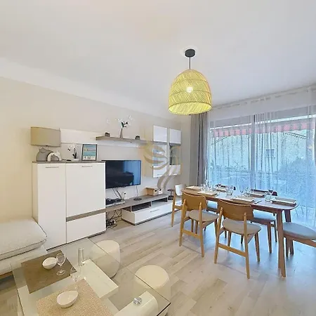 Apt3br,ac,wifi, Sea View, Parking, 3min To * Fréjus