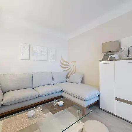 Appartement Apt3br,ac,wifi, Sea View, Parking, 3min To Fréjus