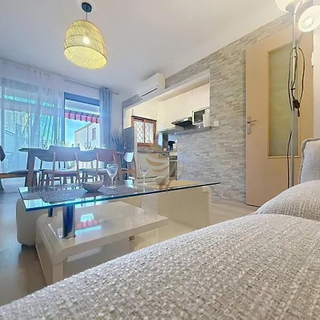 Appartement Apt3br,ac,wifi, Sea View, Parking, 3min To *