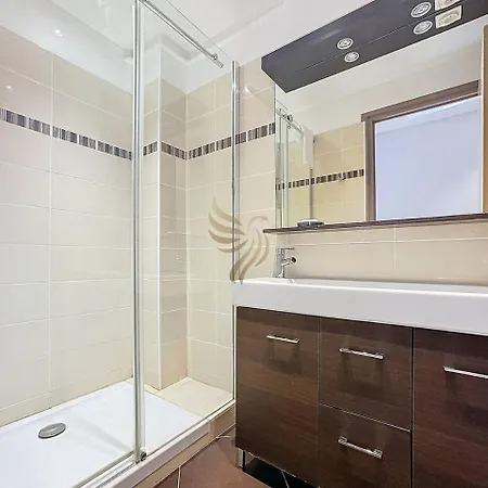 Apt3br,ac,wifi, Sea View, Parking, 3min To Appartement